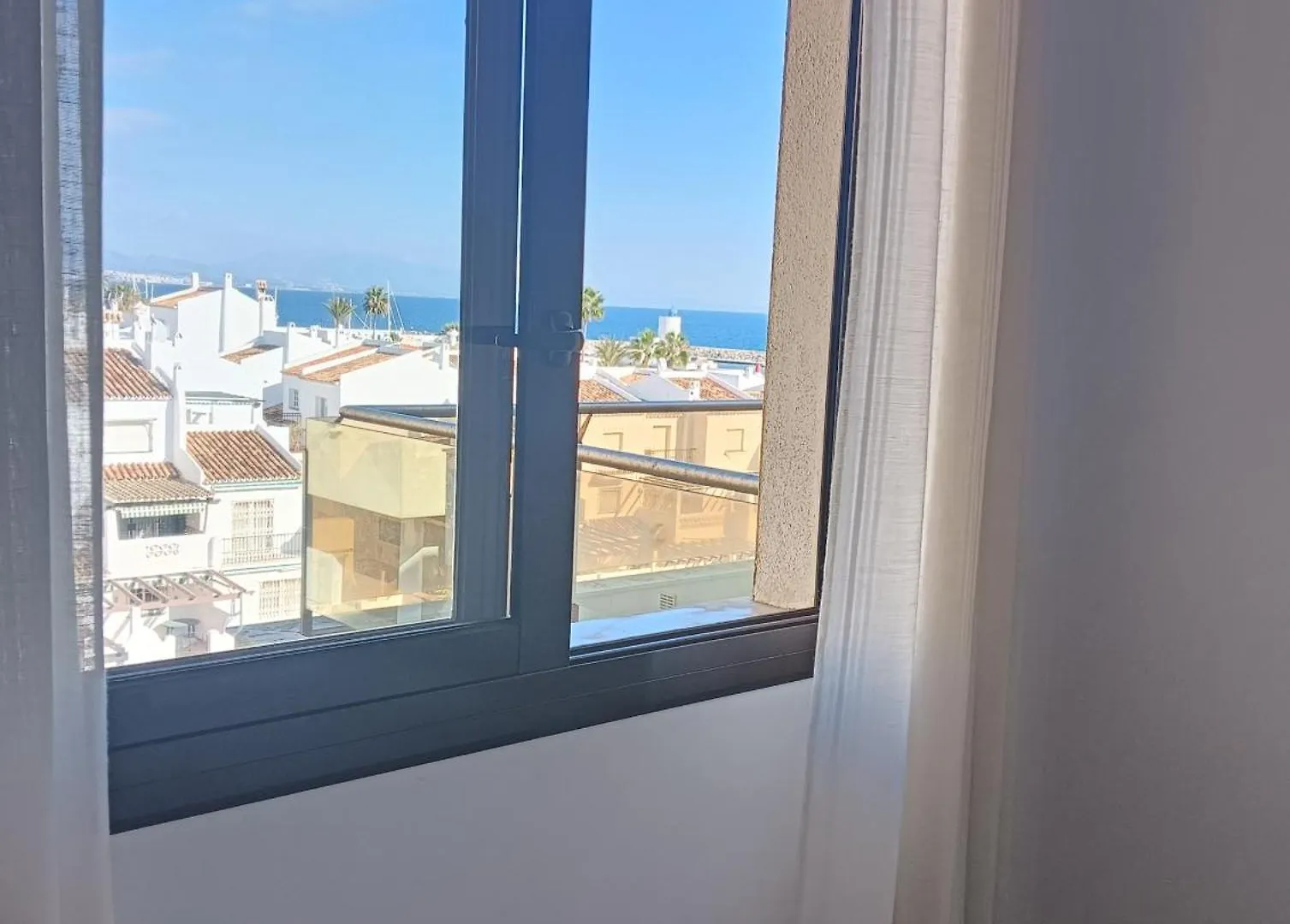 Lovely Apartment With Pool & Sea Views - Marina Del Castillo 2129 Manilva